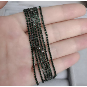 Стразовая лента Emerald (база Jet Hematite)