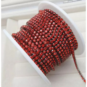 Стразовая лента Siam (база Jet Hematite)