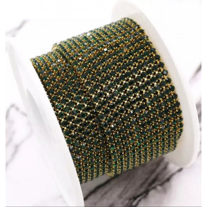 Стразовая лента Emerald (золотая база)