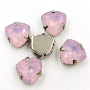 Триллиант в цапах Pink Opal 12 мм.