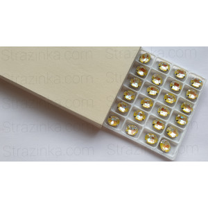 Овал в цапах Crystal Yellow Delite 8х10 мм.